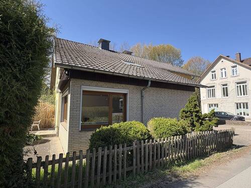 Anbau - Einfamilienhaus mit 1,00 m&sup2; in Lügde zum Kaufen