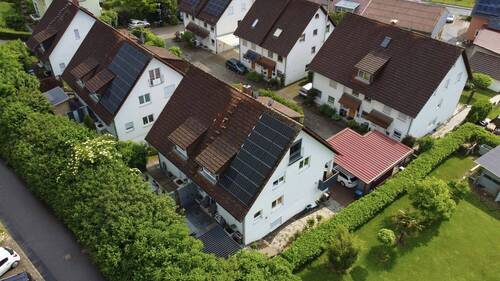 Hausansicht - 6 Zimmer Doppelhaushälfte in Salem