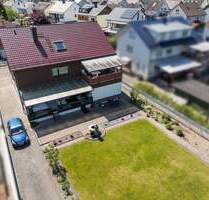 Großzügiges 3-Familienhaus mit tollem Grundstück und Garagenhof in Philippsburg-Huttenheim - Philippsburg / Huttenheim
