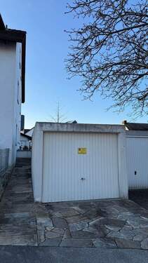 Garage.jpeg - Doppelhaushälfte mit 114,00 m&sup2; in Weißenburg i. Bay. zum Kaufen
