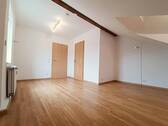 Wohnraum leer Bild 2 - Etagenwohnung mit 48,00 m&sup2; in Lüdenscheid zur Miete