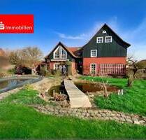 Individuelles Familienhaus in exponierter Wohnlage mit Gartenidylle, Pool und viel Raum für Ideen! - Mühlhausen