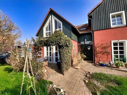 Besondere Gartenansicht - 7 Zimmer Einfamilienhaus in Mühlhausen