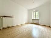 Ruhiges Arbeits- bzw. Kinderzimmer - 