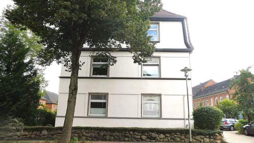 Seite rechts - 8 Zimmer Etagenwohnung in Rendsburg