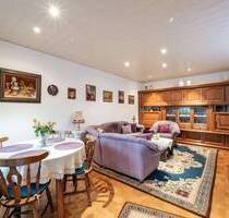 Gemütliche 3-Zimmer-Wohnung mit 2 Balkonen nahe Westpark, kurzfristig beziehbar - München Laim