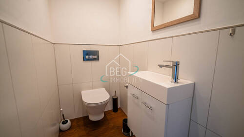 Wohnhaus: Bad EG - 