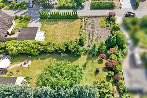 Drohne rechts - Grundstück in Quickborn zum Kaufen