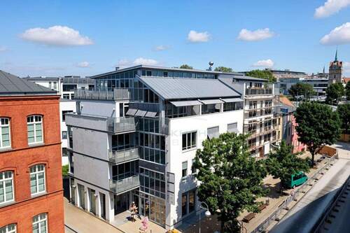Hausansicht - 3 Zimmer Büro zum Kaufen in Rostock