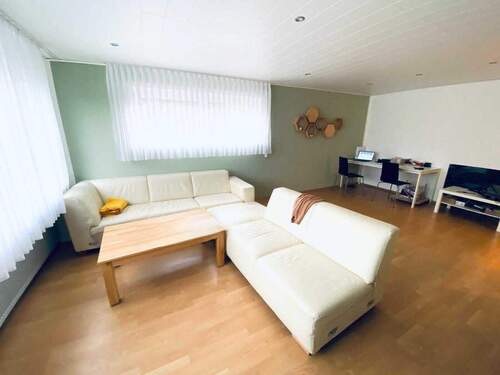 Wohnzimmer - 2 Zimmer Etagenwohnung in Ahorn OT