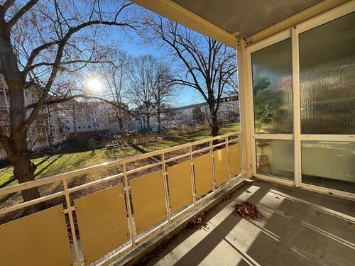 Balkon.jpg - Etagenwohnung mit 70,00 m&sup2; in Chemnitz zur Miete