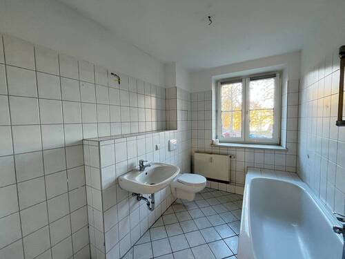 Bad mit Wanne.jpg - 