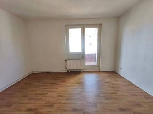Wohnzimmer - Etagenwohnung mit 58,20 m&sup2; in Merseburg zur Miete