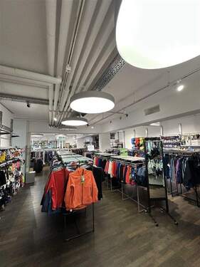 Bild3 - 5 Zimmer Gewerbeobjekt (Büro, Produktion, Verkauf) in Singen