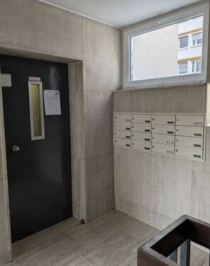 Eingang Aufzug - 