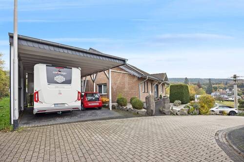 Hausansicht - 8 Zimmer Einfamilienhaus zum Kaufen in Wehr
