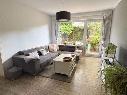 Wohnzimmer - 2 Zimmer Etagenwohnung zum Kaufen in Appen