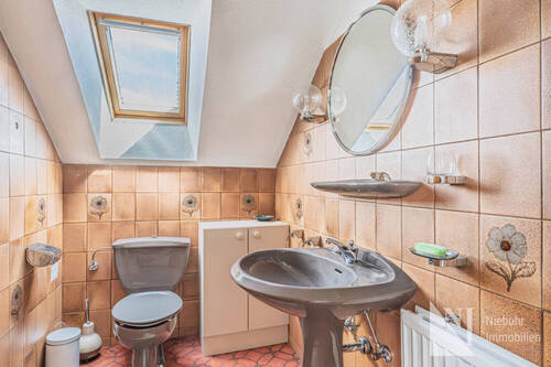 WC im Dachgeschoss - 