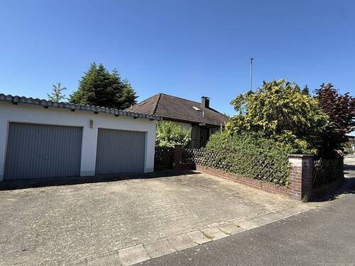Doppelgarage - 7 Zimmer Bungalow zum Kaufen in Höchstadt a.d.Aisch