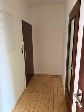 Diele - 2 Zimmer Etagenwohnung zur Miete in Duisburg