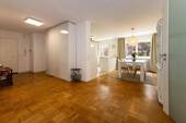 Eingangs- und Essbereich - 
