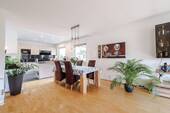 Offener Wohn-Essbereich - Modernisierter großzügiger Bungalow in begehrter zentraler Wohnlage