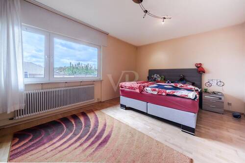 Geräumiges Schlafzimmer - 