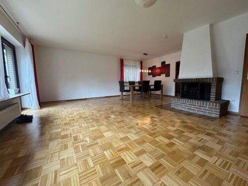 Wohnzimmer mit Kamin - 