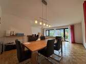 Wohnzimmer mit Essbereich - 
