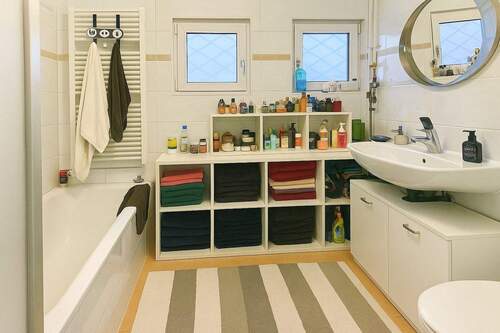 Tageslicht Badezimmer - Mehrfamilienhaus, Wohnhaus mit 267,00 m² in Offenbach am Main zum Kaufen