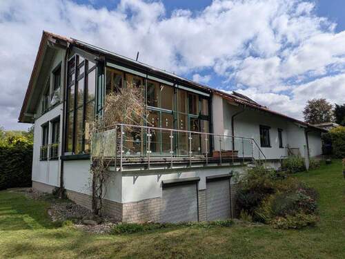 Rückansicht mit Wintergarten - 6 Zimmer Einfamilienhaus zum Kaufen in Korbach