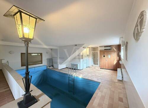 Schwimmhalle mit Sauna - 