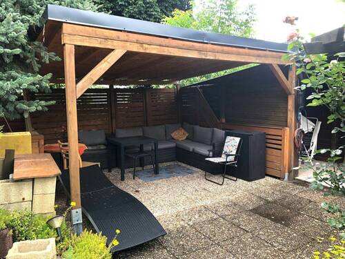 überdachter Freisitz - 