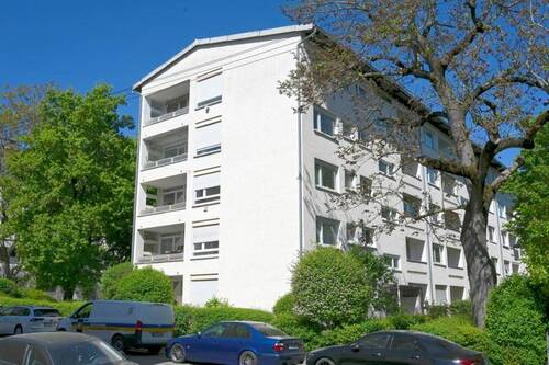 Hausansicht - 3 Zimmer Etagenwohnung zum Kaufen in Stuttgart