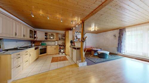 Wohnzimmer/ Küche - 3 Zimmer Einfamilienhaus zum Kaufen in Bad Lausick