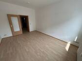 Wohnzimmer - 3 Zimmer Etagenwohnung zur Miete in Magdeburg