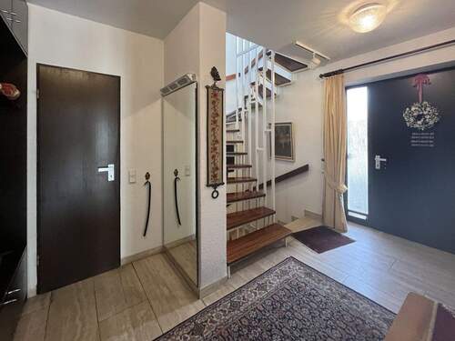 Repräsentativer Eingangsbereich - 