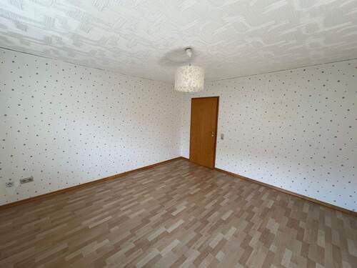 Zimmer 1 OG Wohnung - 