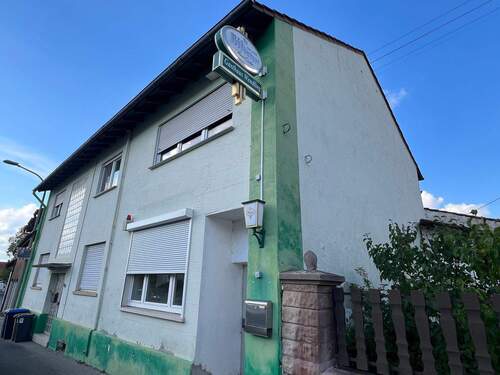 Hausansicht - 7 Zimmer Mehrfamilienhaus, Wohnhaus in Becherbach