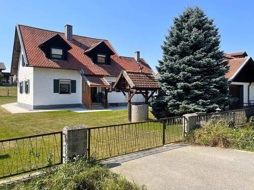 Hausansicht - 3 Zimmer Einfamilienhaus zum Kaufen in Mengkofen