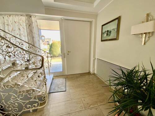 Hauseingang Windfang - Einfamilienhaus mit 208,00 m&sup2; in Werne zum Kaufen