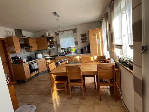 Wohnen 2 - Küche - 8 Zimmer Etagenwohnung in Dorfbach