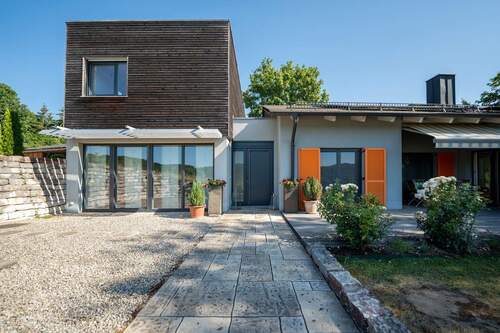 Haupteingang - Süd - Einfamilienhaus mit 328,10 m² in Nittendorf zum Kaufen