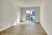 Schlafzimmer mit großer Fensterfront - 