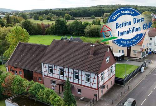 Wohnhaus und Nebengebäude - DIETZ: Geräumiges 1-2 Familienhaus mit großem Grundstück, Nebengebäude und Doppelgarage!