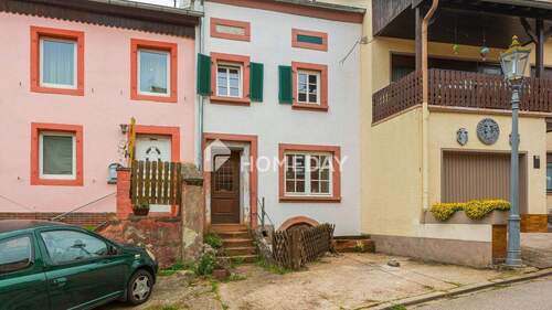 Außenansicht 3 - Charmantes RMH mit Geschichte und Herz: Willkommen in Trassem und Ihrem neuen Kapitel