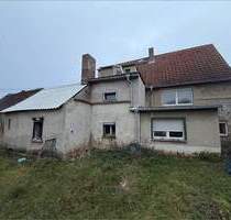 Sanierungsbedürftiges Einfamilienhaus mit großem Grundtsück - Könnern OT Hohenedlau