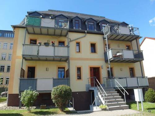 Ansicht Hofseite - Hübsche 2-Zimmer Wohnung im Erdgeschoss mit Balkon, Laminatboden, sep. Küche & Bad mit Dusche