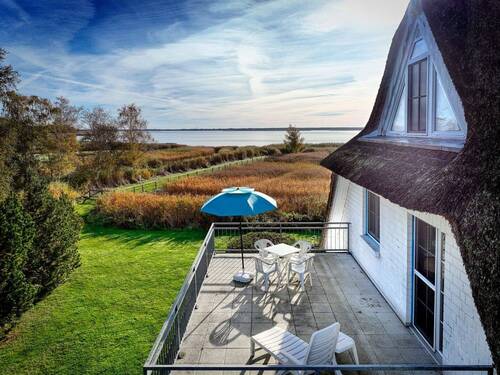 Dachterrasse Wohnung 3 mit Blick zum Bodden - 