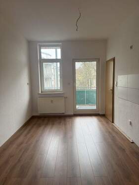 Küche - Renovierte, helle 3 Zimmerwohnung